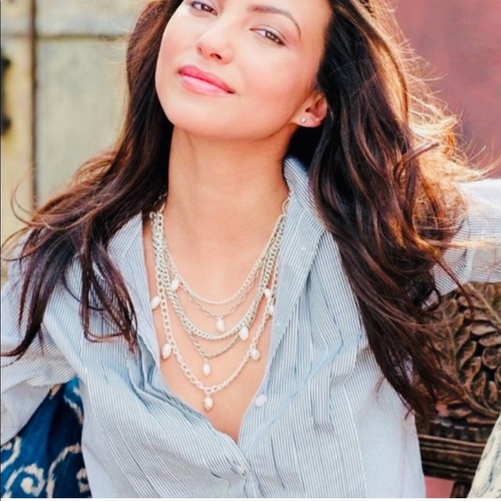 Stella and Dot retired Avery necklace
